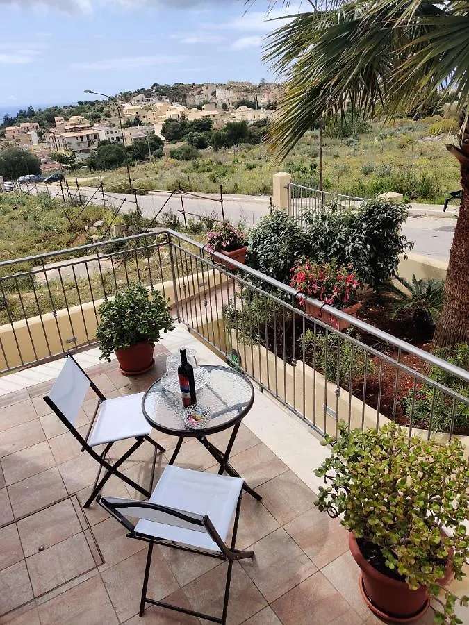 Bed and Breakfast Raggi Di Sole Custonaci 0*,